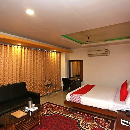 Hôtel Oyo 38191 Dayal Residency à Jajpur Extérieur photo