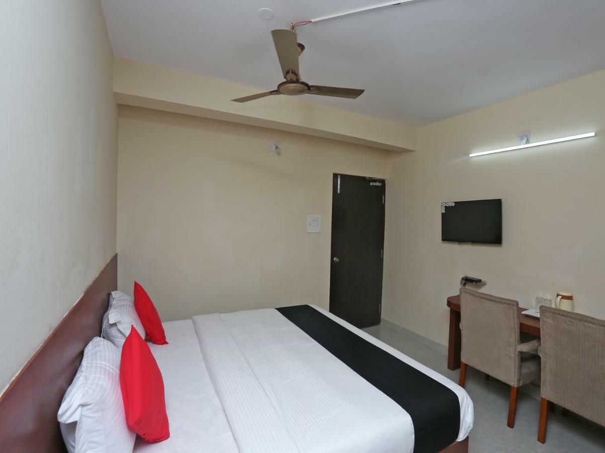 Hôtel Oyo 38191 Dayal Residency à Jajpur Extérieur photo