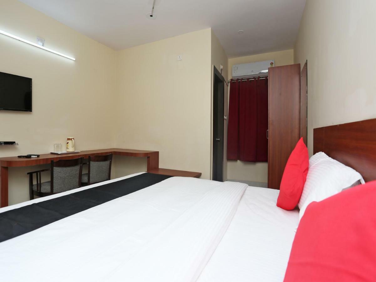 Hôtel Oyo 38191 Dayal Residency à Jajpur Extérieur photo